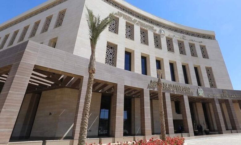 جدول امتحانات الثانوية العامة 2024 للشعبتين الادبية والعلمية وتوزيع درجات جميع المواد
