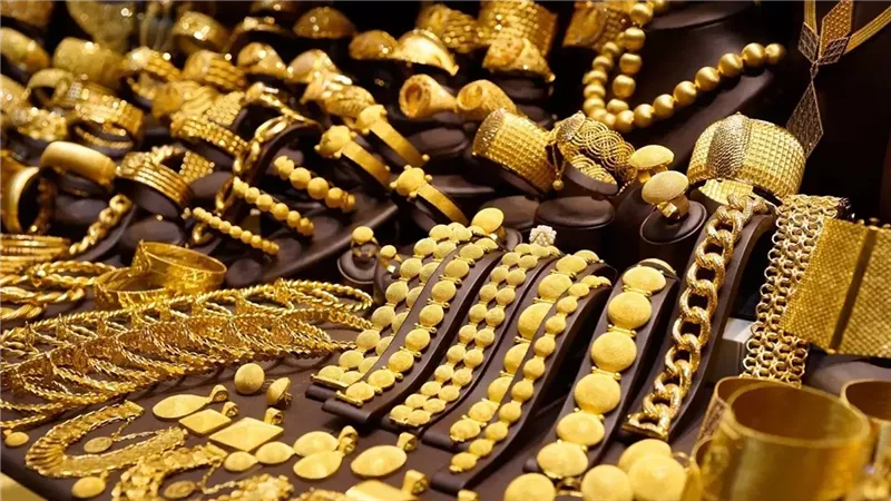 بعد آخر زيادة سعر الذهب اليوم عيار 21 بدون مصنعية.. الاثنين 13 -1-2025 في أسواق الصاغة ومحلات المجوهرات 