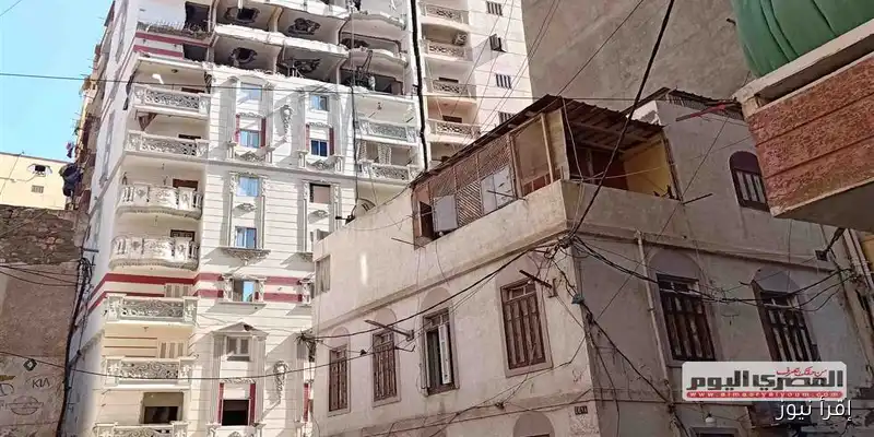 الإسكندرية تشهد أول حالة طرد لمستأجر بعد تطبيق قانون الإيجار القديم (صور)