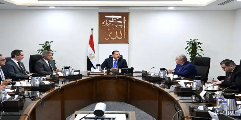 رئيس الحكومة يؤكد على ضرورة التعاون في تطوير خارطة طريق الإعلام المصري وعدم انفراد أي جهة بالعملية
