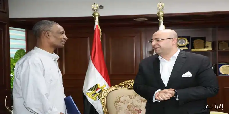 محافظ بني سويف يكرّم بطلًا شجاعًا: عامل مزلقان السادات يغامر بحياته لإنقاذ شاب