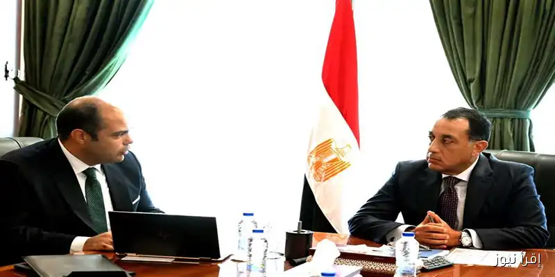 مدبولي يتابع مع رئيس جهاز حماية المنافسة قضايا هامة، منها اختيار أماكن شراء الزي المدرسي