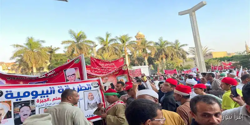 زفة صوفية تحتفل بالمولد النبوي الشريف في القاهرة: الأعلام والطبول تزين المسجد الجعفري وتصل إلى الحسين (صور)